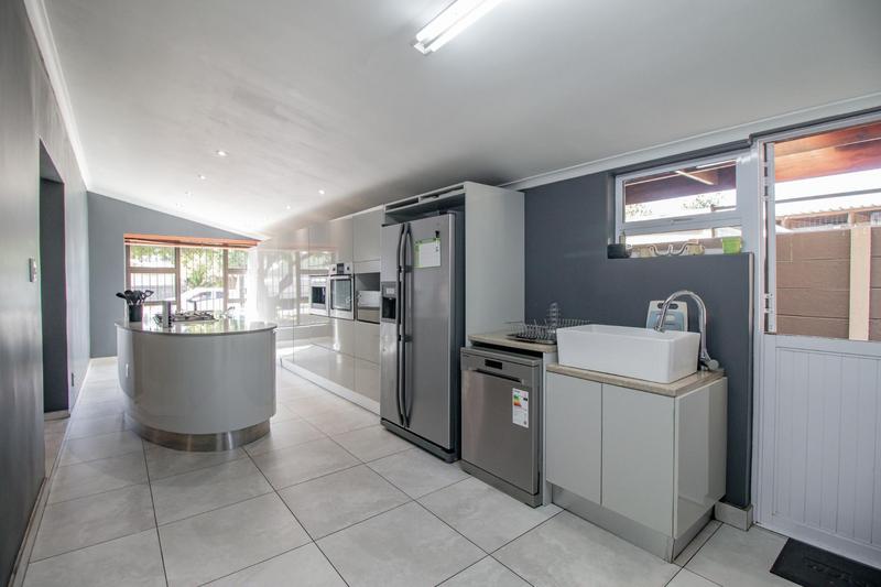 3 Bedroom Property for Sale in Bellville Western Cape